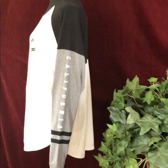 Hollister long sleeve shirt - Picture 3 of 3